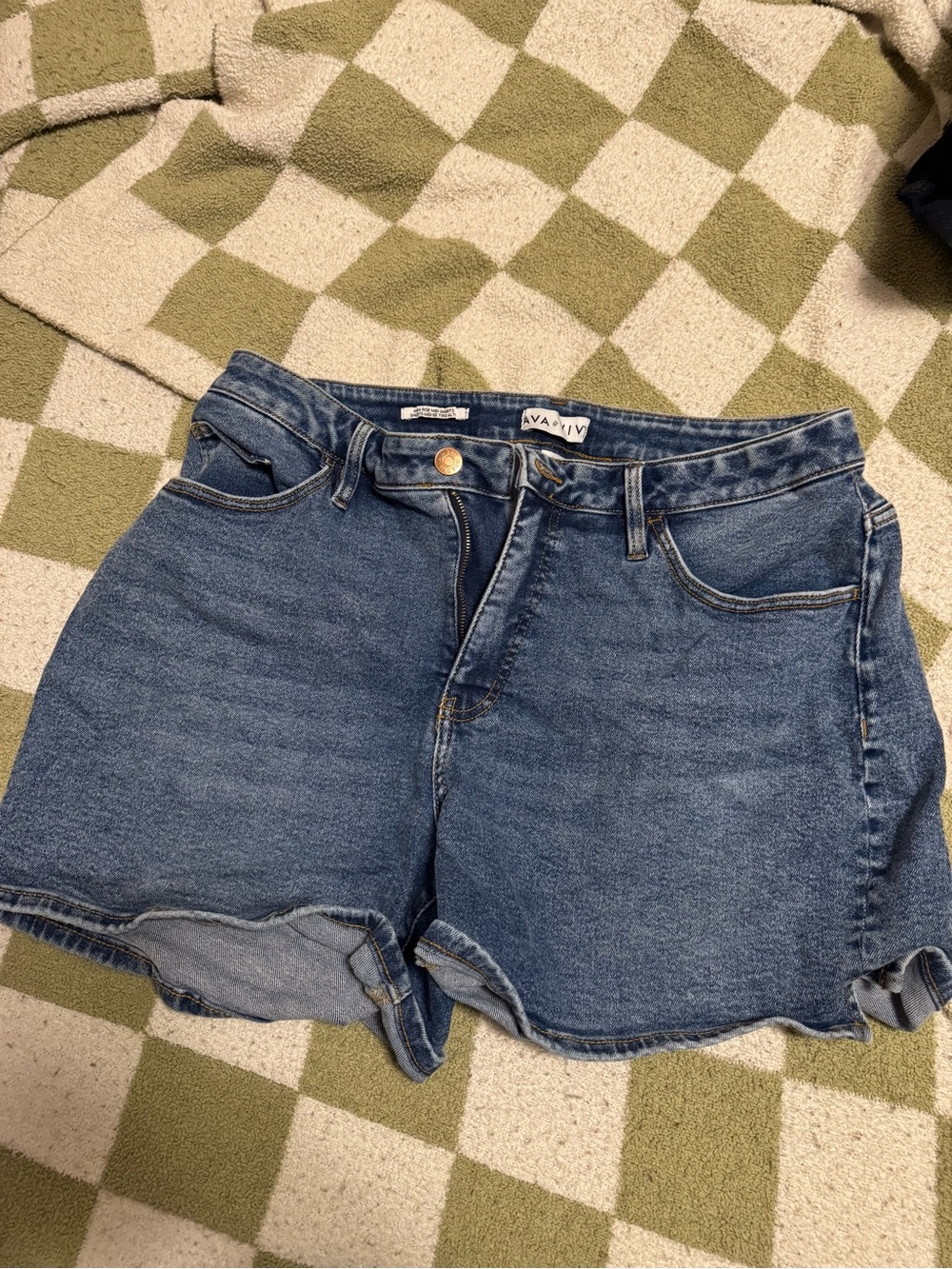 Ava & Viv Medium Blue High-Rise Denim Shorts with Raw Hem